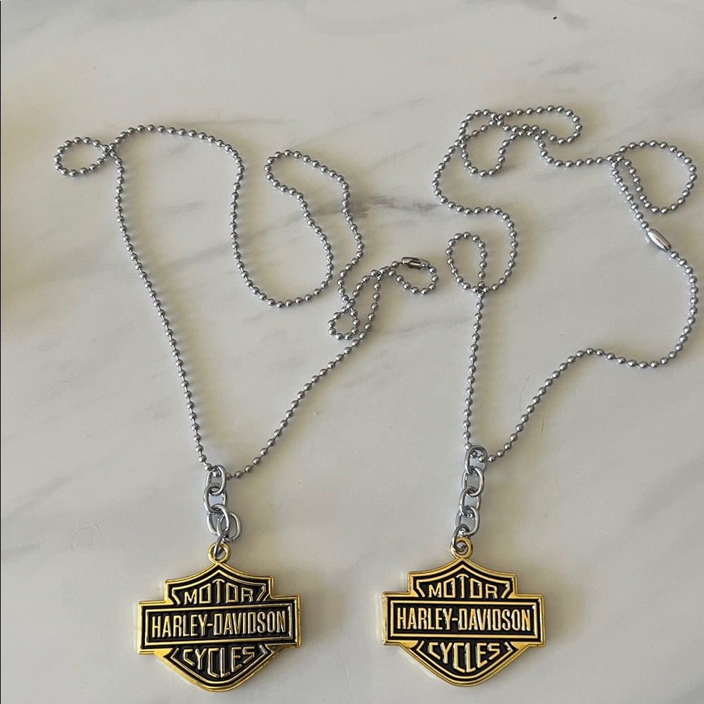 2 Pcs of HARLEY DAVIDSON Bar and Shield Meta Pendant Necklaces